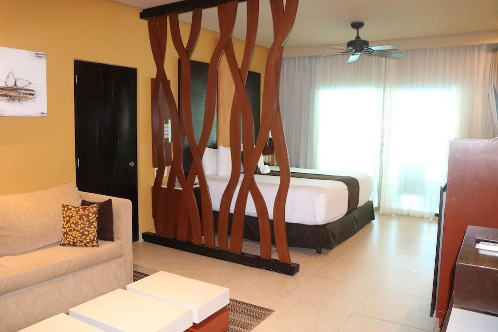 Generations Riviera Maya Family Resort Catamaran, Water Park & More Inclusive Puerto Morelos Extérieur photo