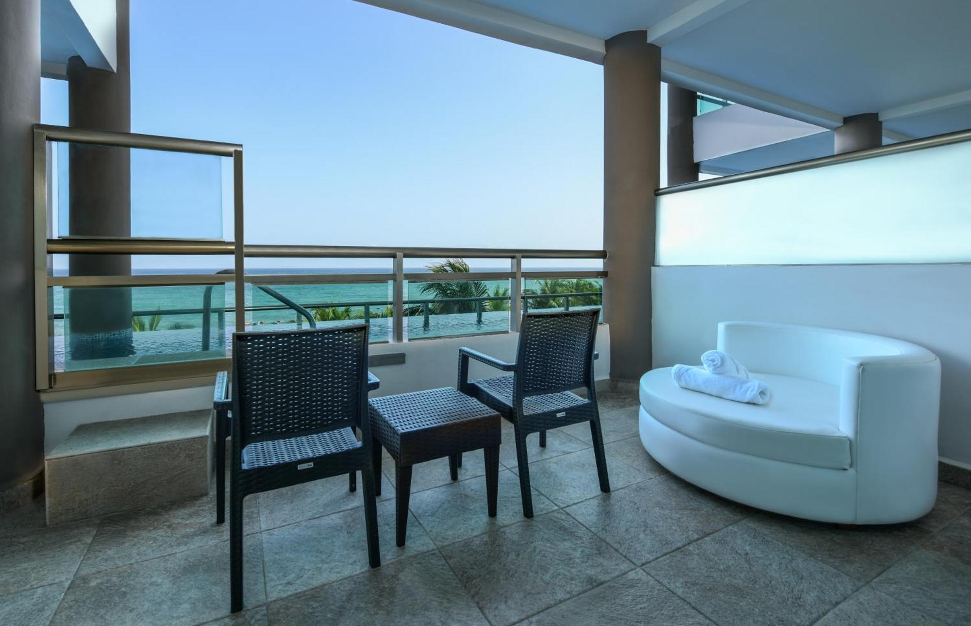 Generations Riviera Maya Family Resort Catamaran, Water Park & More Inclusive Puerto Morelos Extérieur photo
